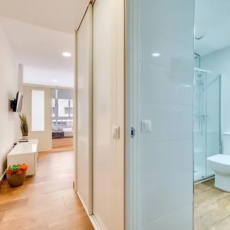 Lxr Neptuno Renovated And Pool Lejlighed *